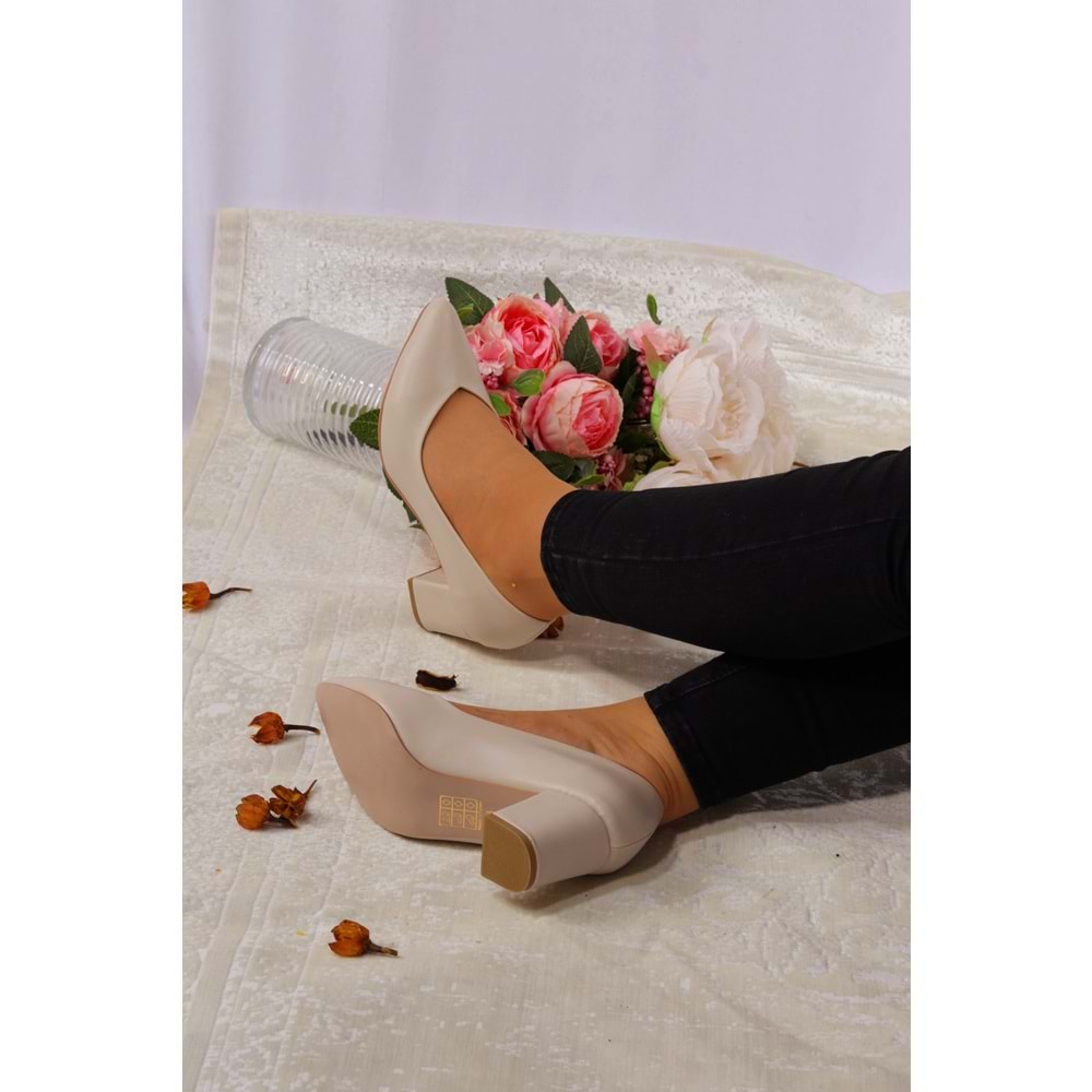 Konfores 923 Bayan Kalın Topuklu Stiletto Ayakkabı - NKT00923-BEJ-40