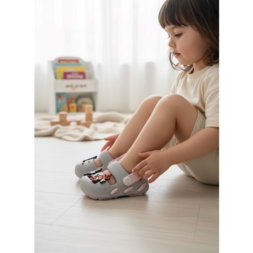 2246-Akınal Unisex Bebek Figürlü Ultra Yumuşak Esnek Kaymaz Tabanlı Sandalet Terlik